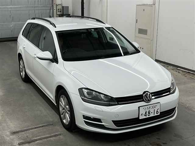 35100 Volkswagen Golf variant AUCJZ 2015 г. (MIRIVE Saitama)